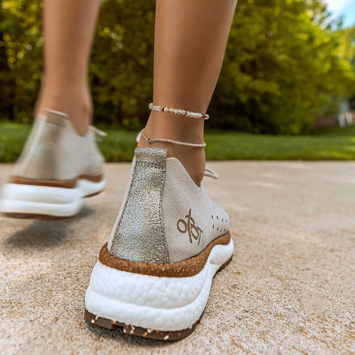 ALSTEAD in DOVE GREY Sneakers