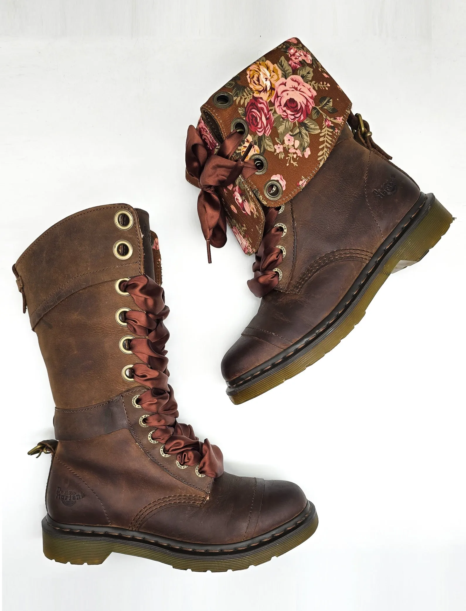 DR. MARTENS TRIUMPH BROWN FLORAL