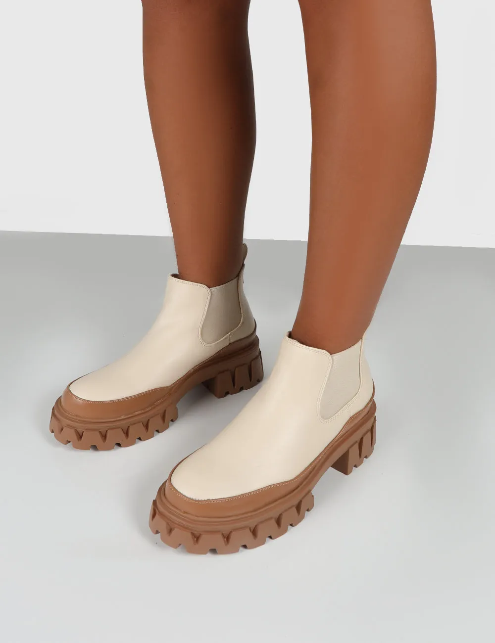 Kaya Off White Pu Chunky Sole Chelsea Boots